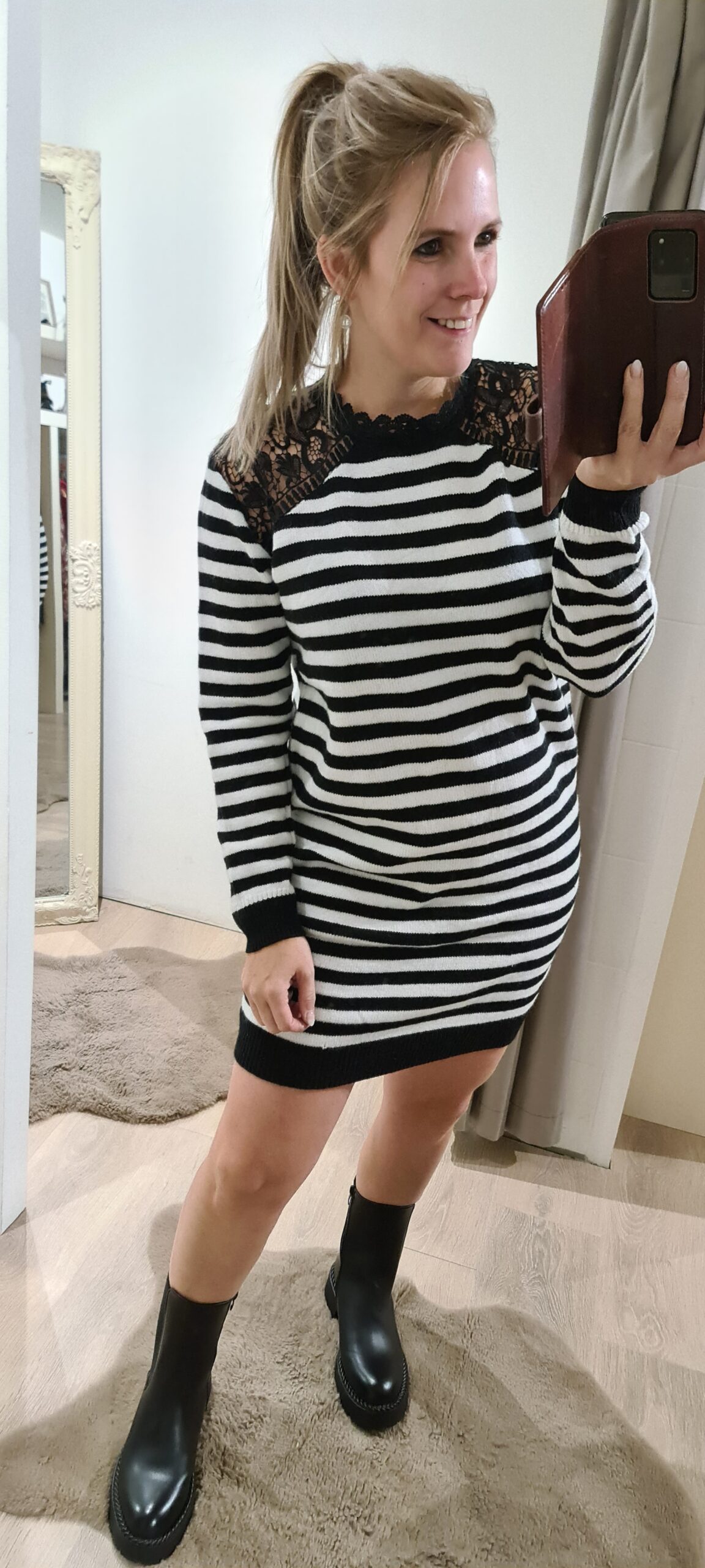 Sweaterdress strepen zwart