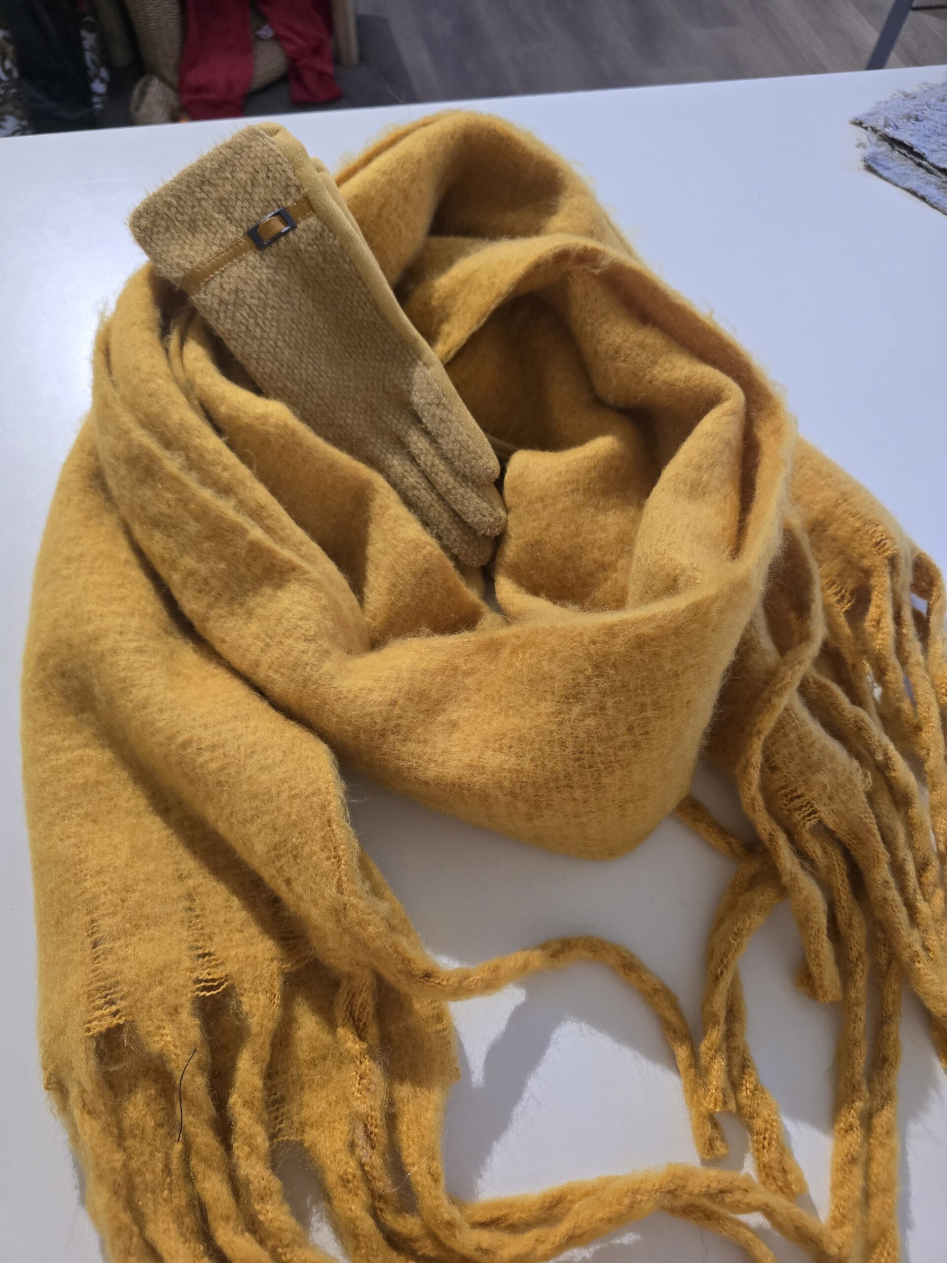 Set oker geel sjaal handschoenen